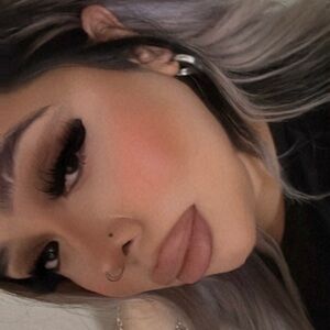 Meet your Posher, Arelis